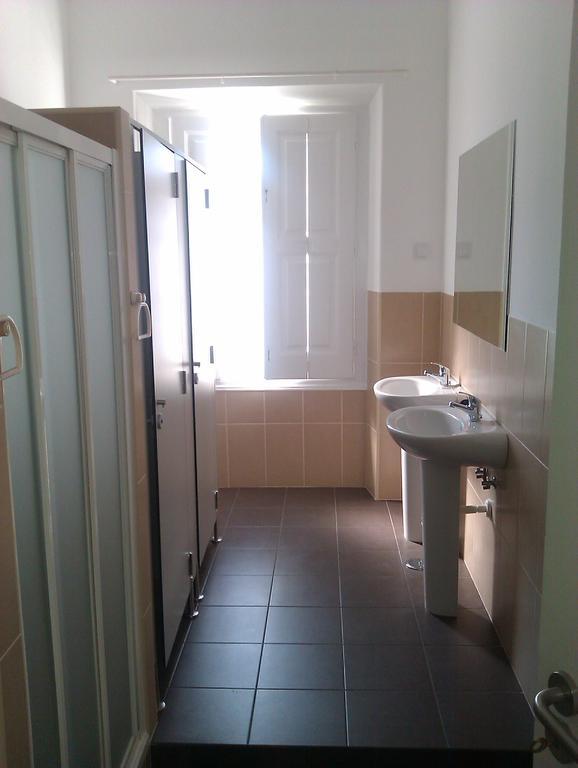 White Sun Hostel Lagos Ruang foto